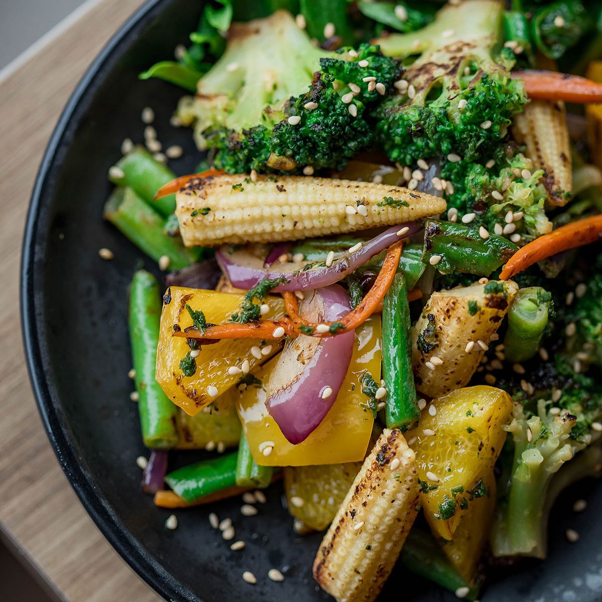 L'ail noir du Mont-blanc : recette de légumes grillés à l'ail noir